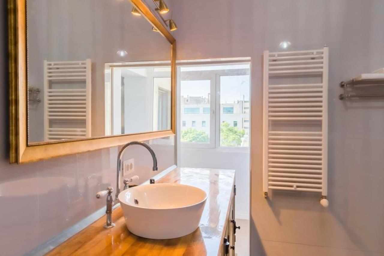 Inova Central Apartment Бухарест Экстерьер фото