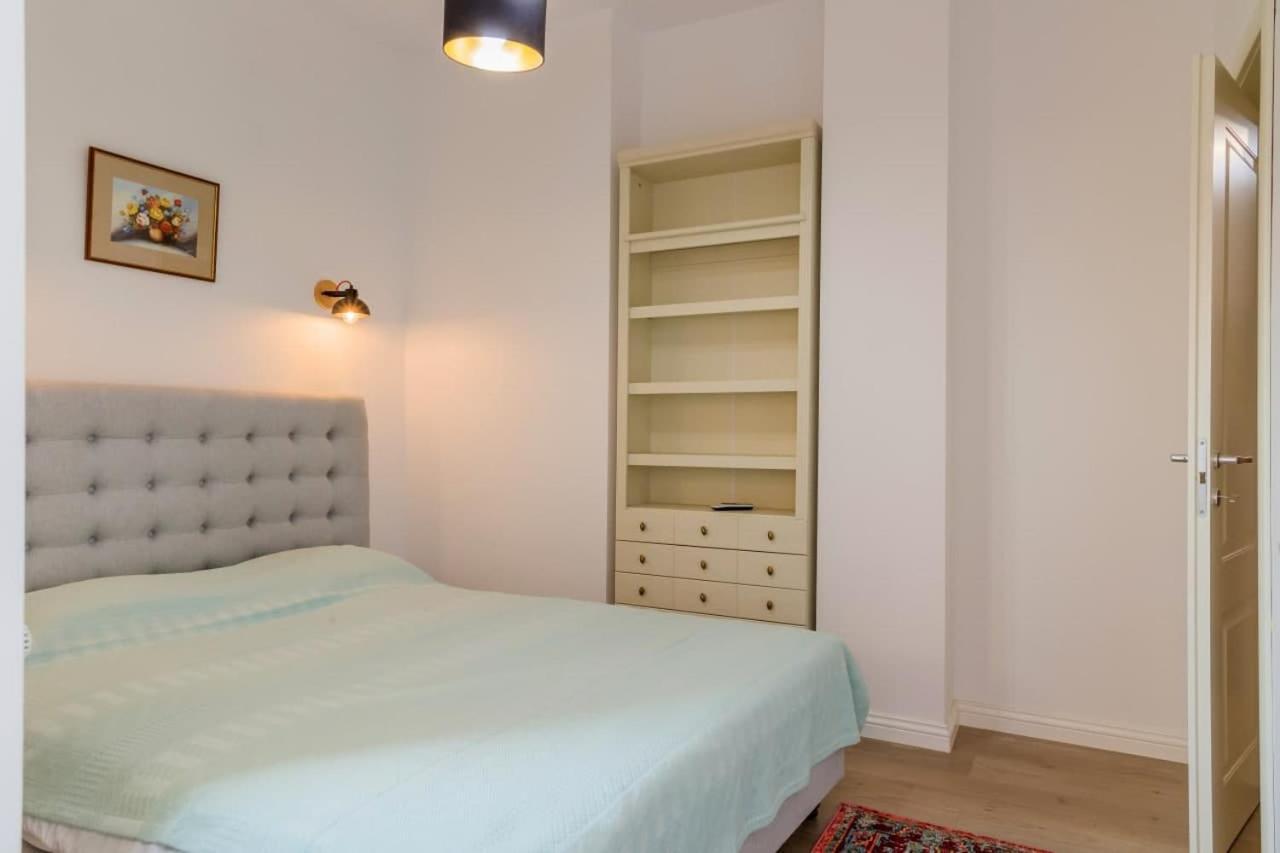 Inova Central Apartment Бухарест Экстерьер фото